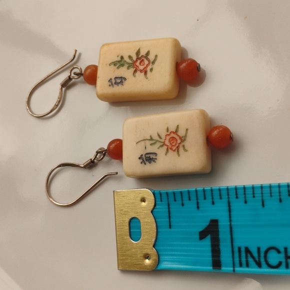 Vintage Tile Like Floral Print Earrings - Picture 4 of 4